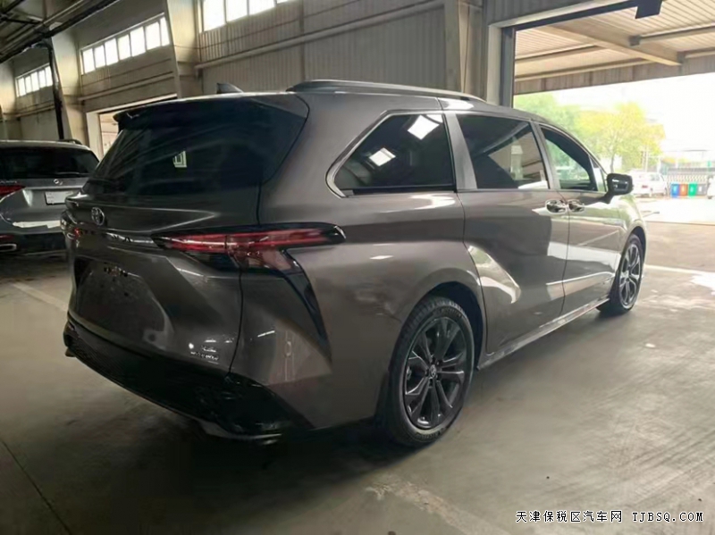 塞纳 21款2.5L两驱XSE 十一月钜惠亲情价50余万售