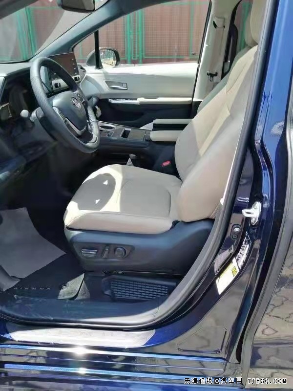 21款丰田塞纳2.5L两驱XLE 清仓钜惠十一月40余万元 