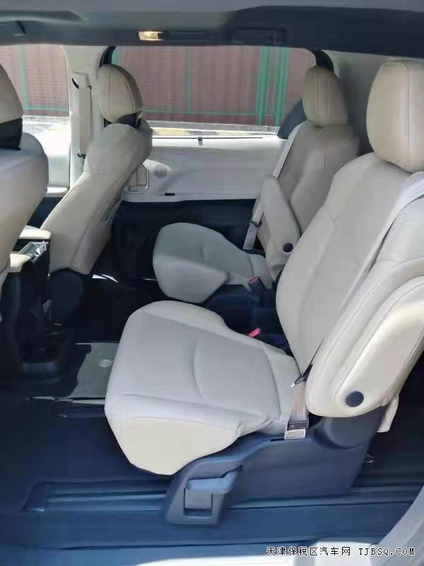 21款丰田塞纳2.5L两驱XLE 清仓钜惠十一月40余万元 