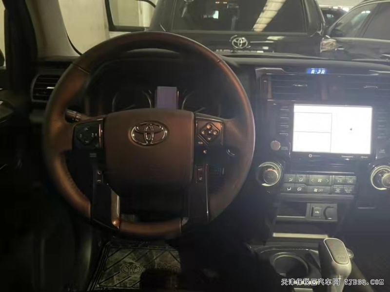 21款丰田超霸TRD越野版  现车抄底价钜惠