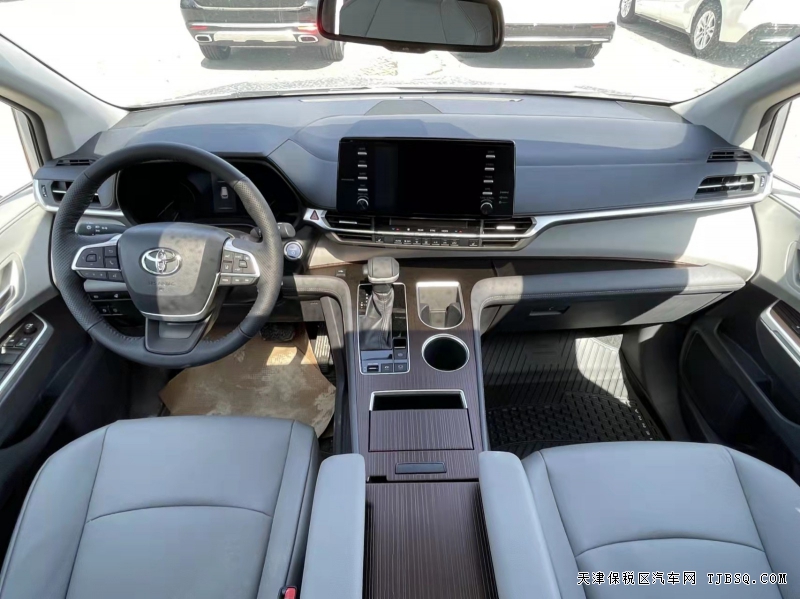 21款丰田塞纳四驱 XLE 十一月港口裸利出售