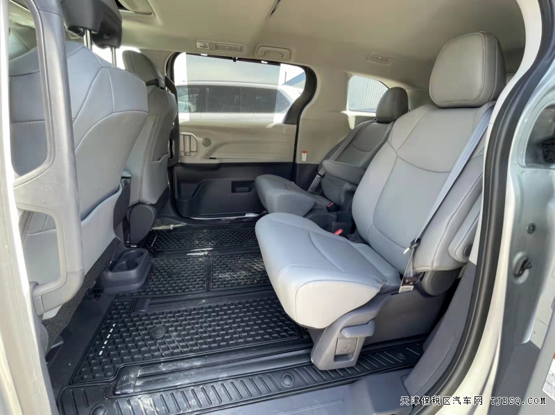 21款丰田塞纳四驱 XLE 十一月港口裸利出售