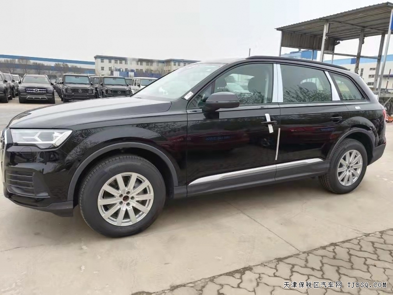 21款欧版奥迪Q7  港口特惠裸利出售