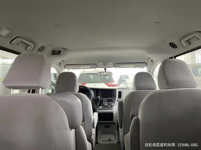 墨版丰田塞纳3.5L两驱LE 8座  天津港现车47万秒杀