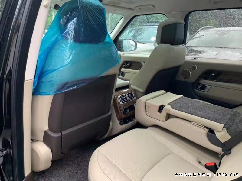 21款路虎揽胜行政汽油HSE  港口特价140余万酬宾