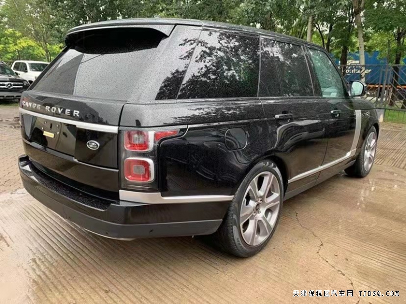 21款路虎揽胜行政汽油HSE  港口特价140余万酬宾