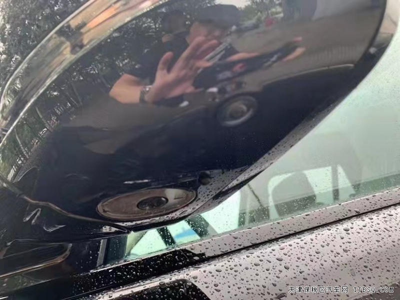 21款路虎揽胜行政汽油HSE  港口特价140余万酬宾