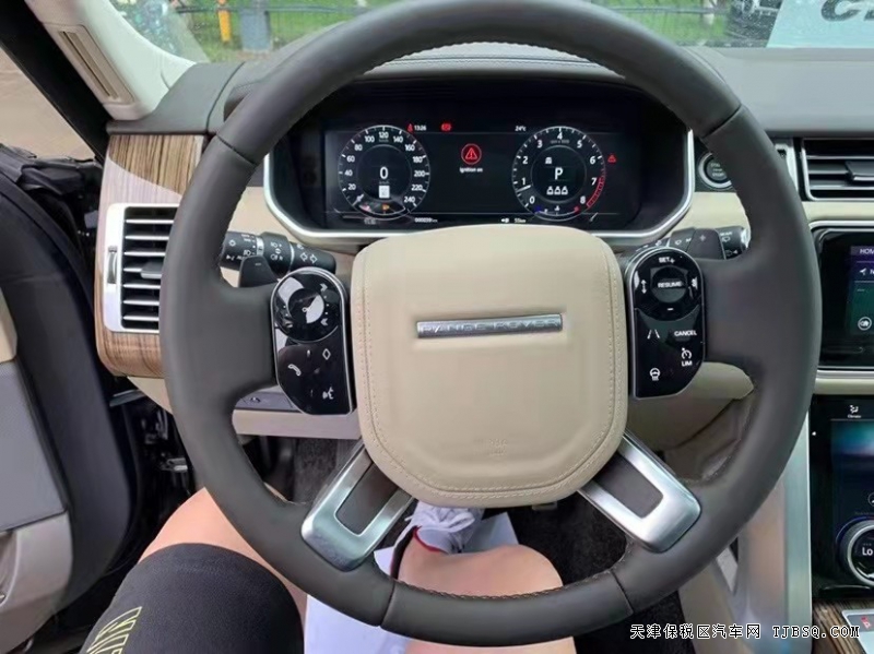 21款路虎揽胜行政汽油HSE  港口特价140余万酬宾