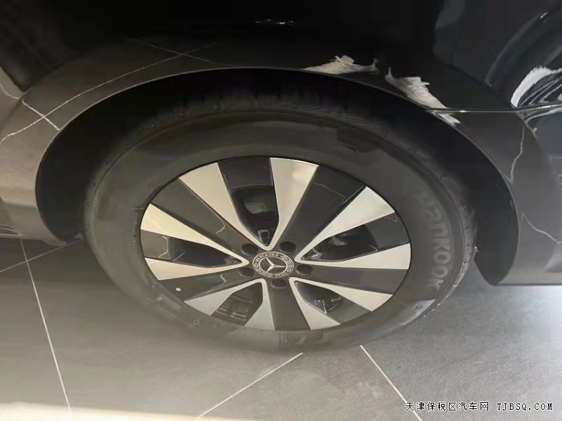 微信图片_20211122144536.jpg 2021款奔驰威霆改装七座商务车 现车优惠多少钱