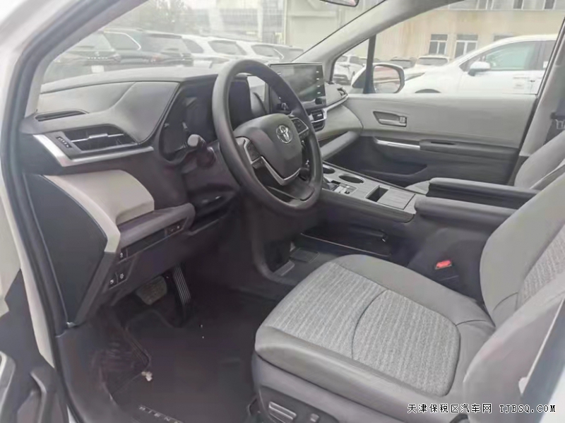 21款丰田塞纳2.5L油电混合两驱 LE  全系特惠送好礼