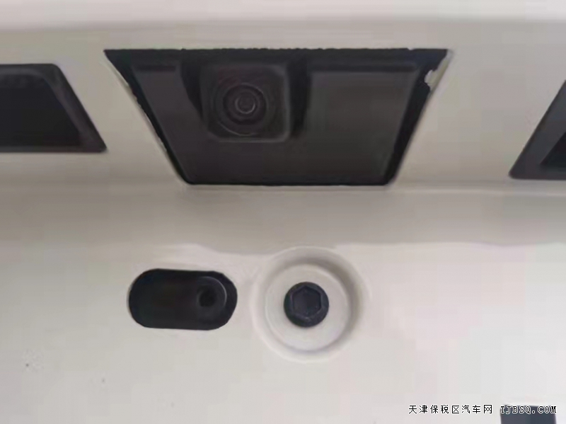 21款丰田塞纳2.5L油电混合两驱 LE  全系特惠送好礼