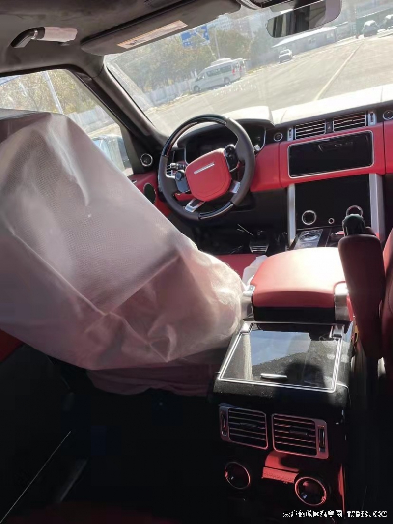 21款路虎揽胜行政 创世加长 黑曜版 特惠豪礼相送