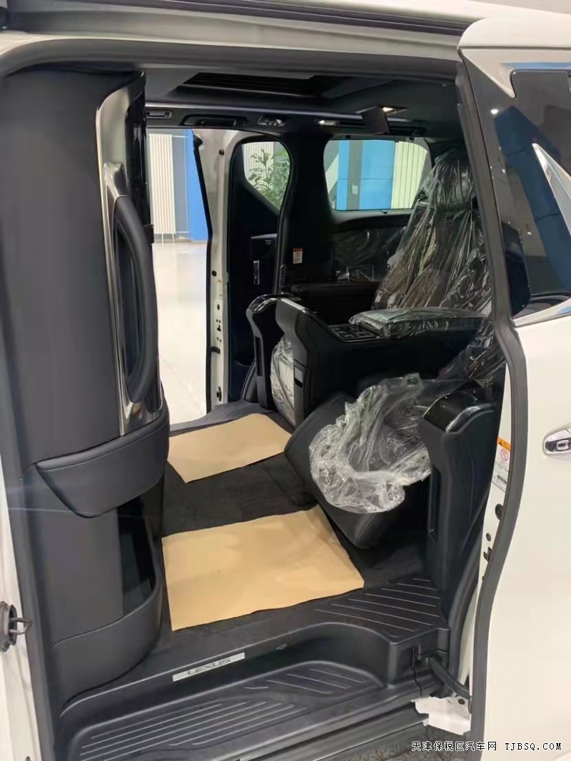 20款雷克萨斯LM300四座  津港现车172万限时秒杀