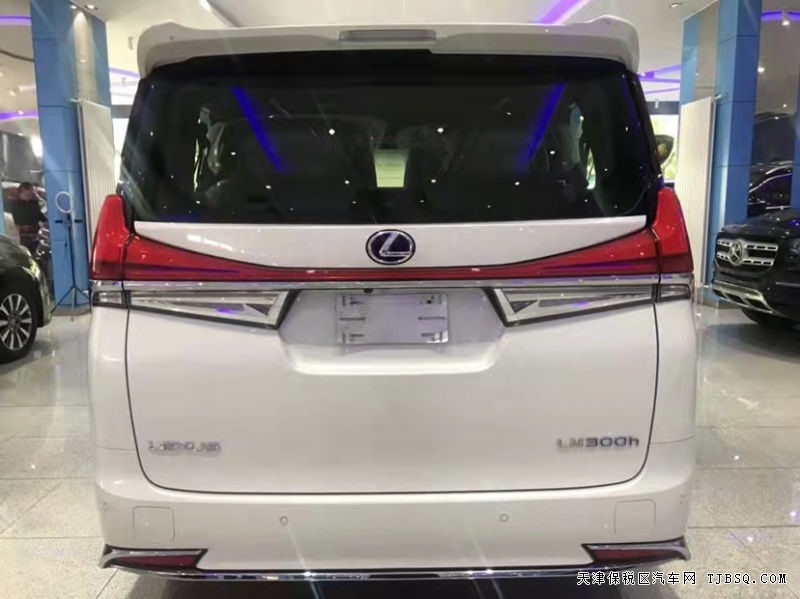 20款雷克萨斯LM300四座  津港现车172万限时秒杀