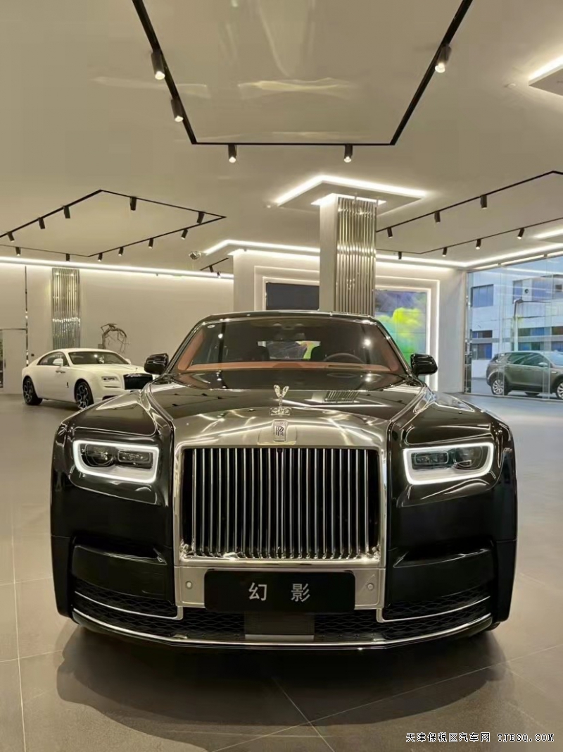 劳斯莱斯幻影加长版  奢华感毋庸置疑