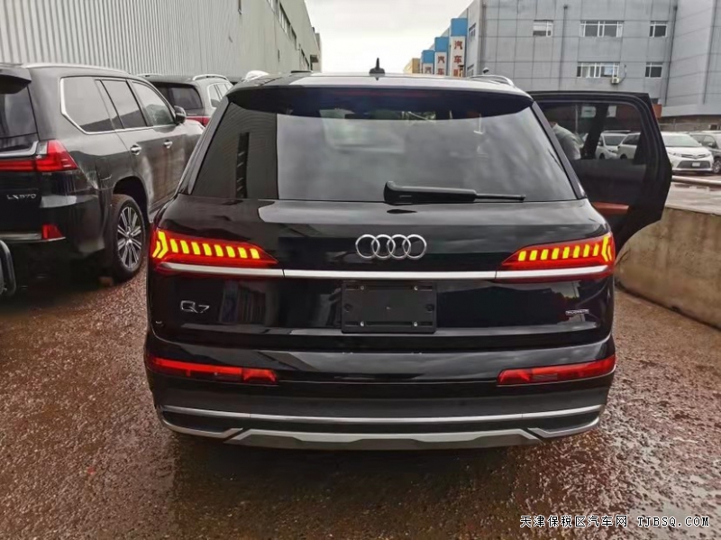 21款加版奥迪Q7   特惠价格就这几台清仓价