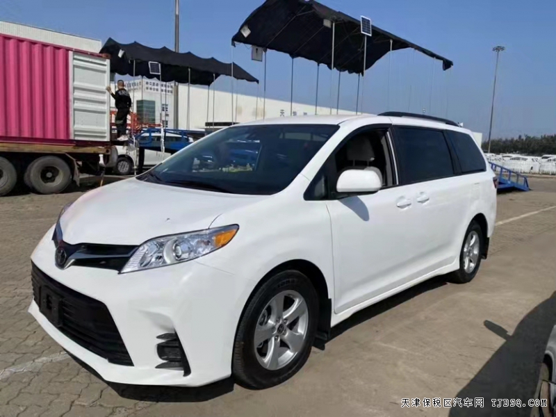 20款丰田塞纳3.5L两驱  年底酬宾47万秒售