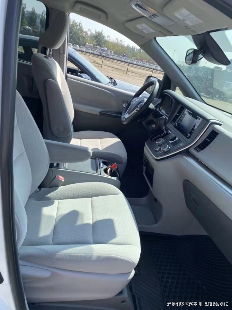 20款丰田塞纳3.5L两驱  年底酬宾47万秒售