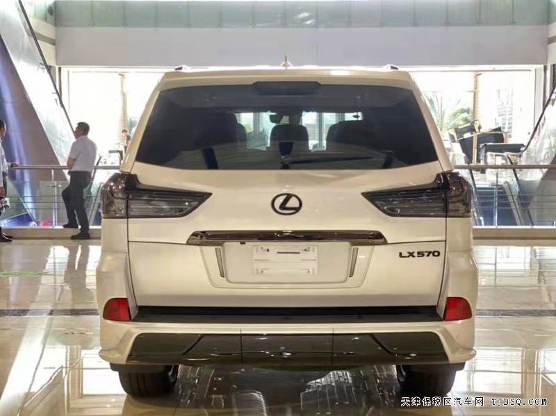21款雷克萨斯LX570 黑曜版  天津港大幅度降价
