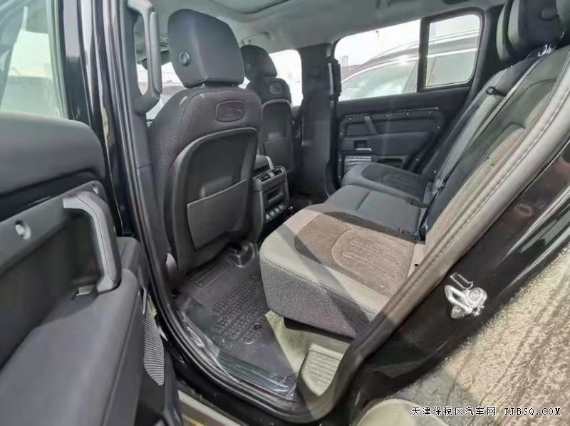 21款路虎卫士110 四门 2.0T   国六实惠价格裸售