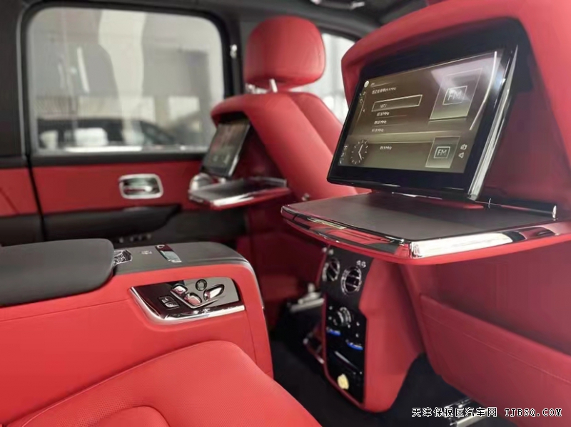 21款库里南四座版  中规版最新报价