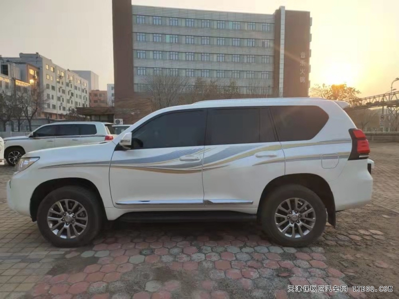 20款丰田霸道4000 GXR迪拜版  港口钜惠酬宾