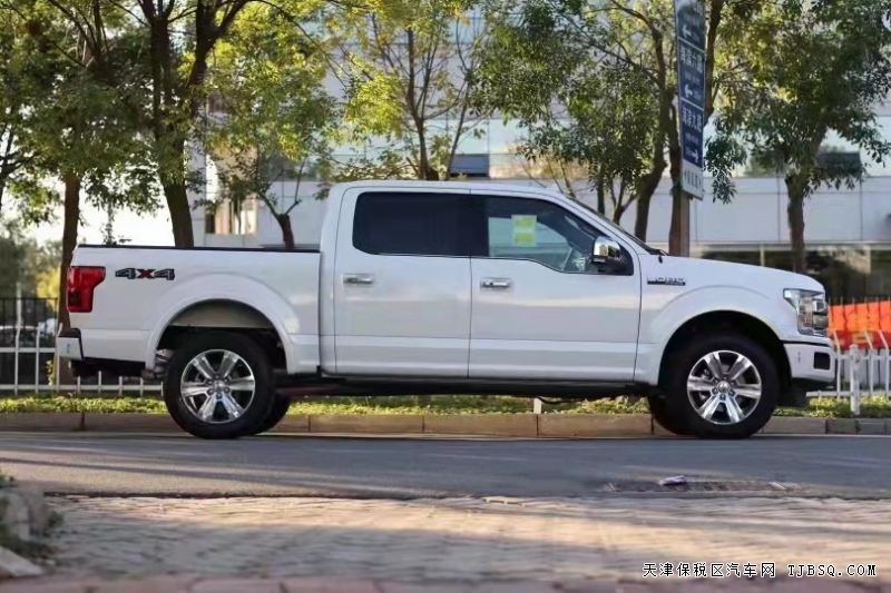 20款墨版福特F150 白金版  港口最新报价行情