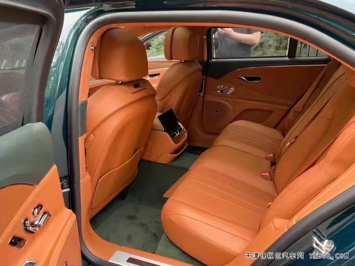 2021款宾利飞驰  4.0T V8   现车钜惠让利销售
