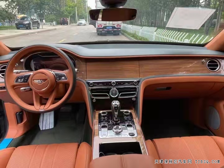 2021款宾利飞驰  4.0T V8   现车钜惠让利销售