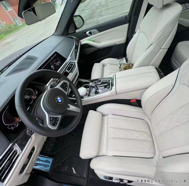 宝马X7  3.0T M运动  港口现车亲情价