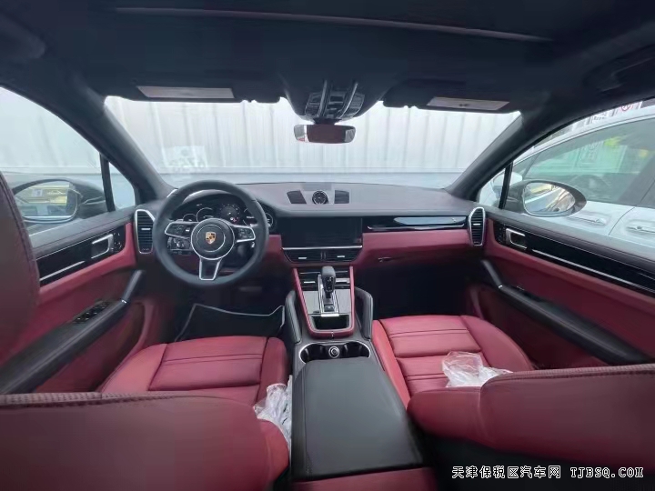 2021款保时捷卡宴  年底钜惠送豪礼