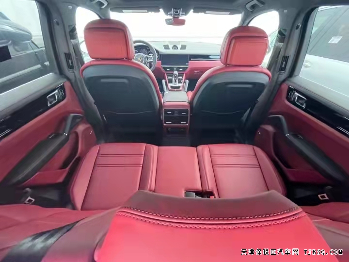 2021款保时捷卡宴  年底钜惠送豪礼