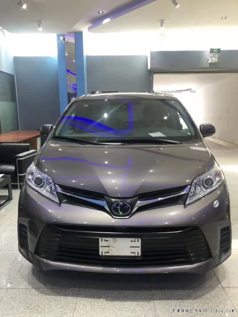 20款丰田塞纳 3.5四驱LE  港口直降可分期