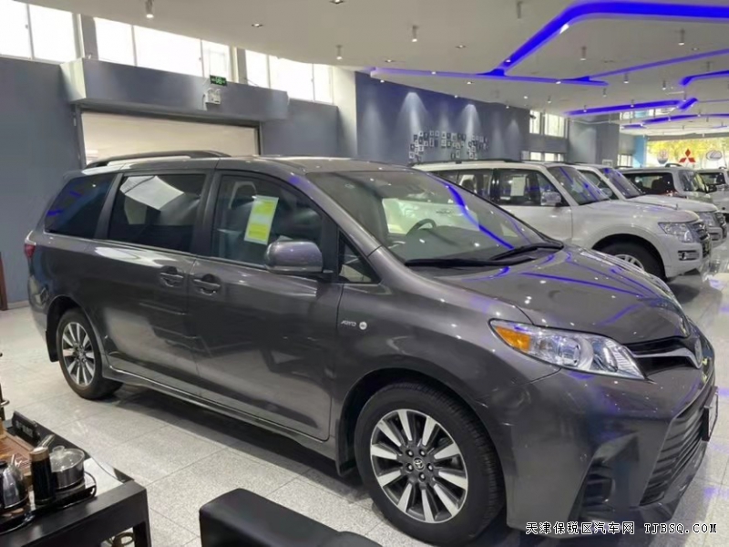 20款丰田塞纳 3.5四驱LE  港口直降可分期