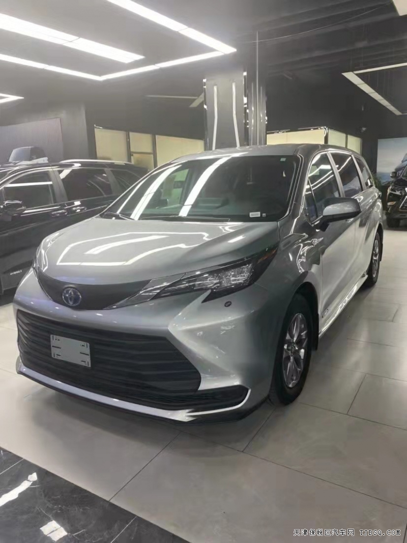 2021款丰田塞纳 2.5L油电混合  现车秒杀43万