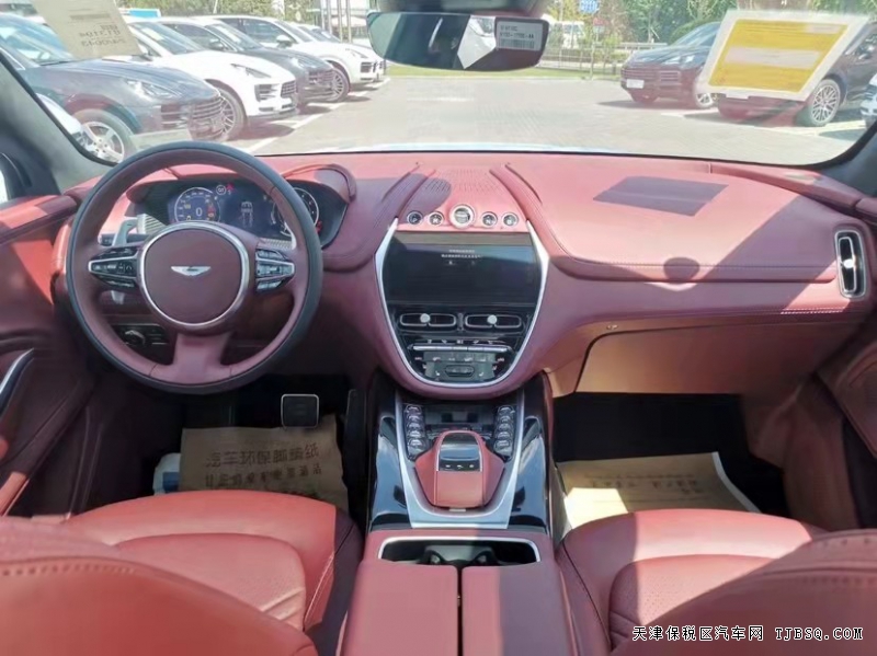 微信图片_20211203152140.jpg 22款 阿斯顿·马丁DBX 一见倾心 优雅首秀