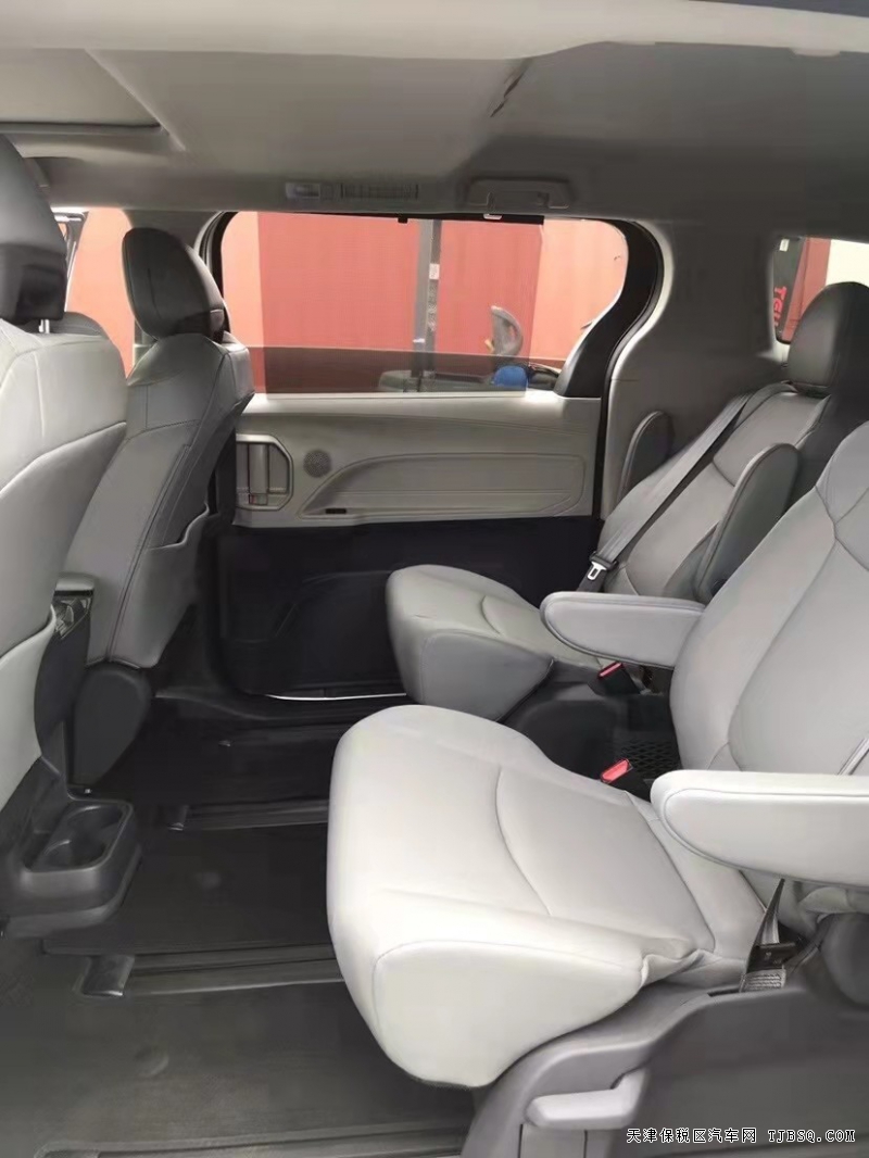 2021款丰田塞纳 两驱XLE真皮  现车手续齐四十余万