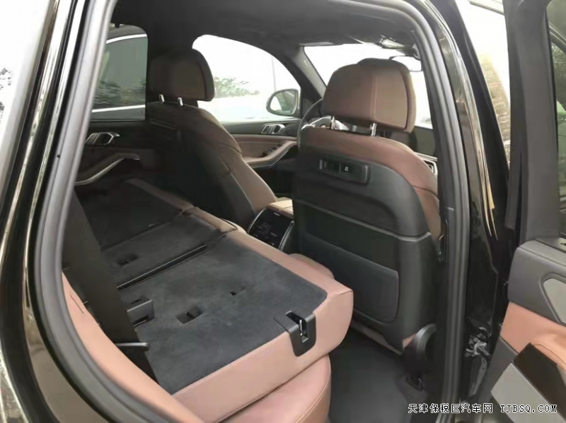 2021款 宝马X5 M运动大豪华包  现车有优惠最低价