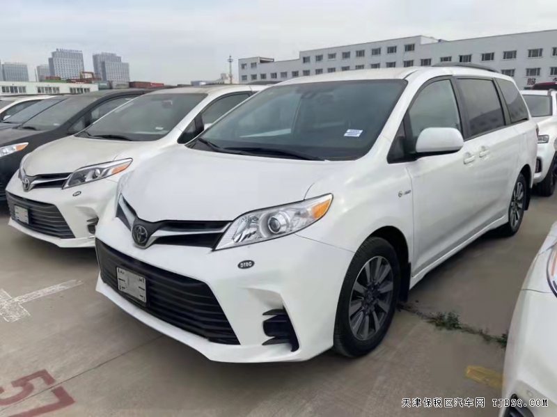 丰田塞纳 3.5 四驱 LE   年终港口大放价