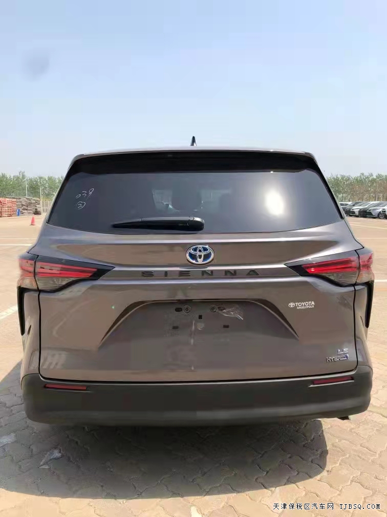 ️ 2021款进口丰田塞纳  惊爆价40万秒杀 欲购从速