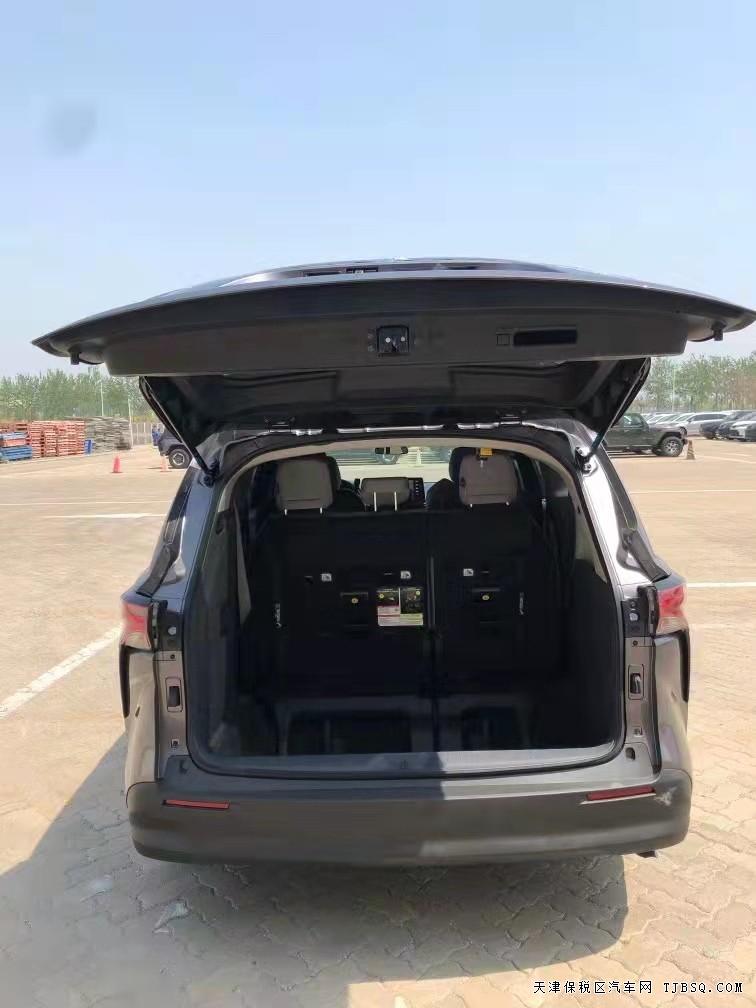 ️ 2021款进口丰田塞纳  惊爆价40万秒杀 欲购从速