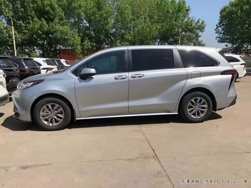 21款丰田塞纳 惊喜价40万限时送好礼