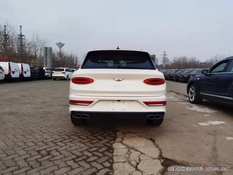 21款 宾利添越  4.0T 五座 展位现车最大优惠放送 