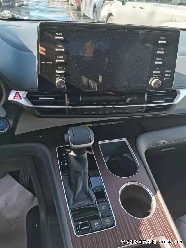 丰田塞纳 21款 2.5 油电混合 两驱 XLE真皮版 最新报价