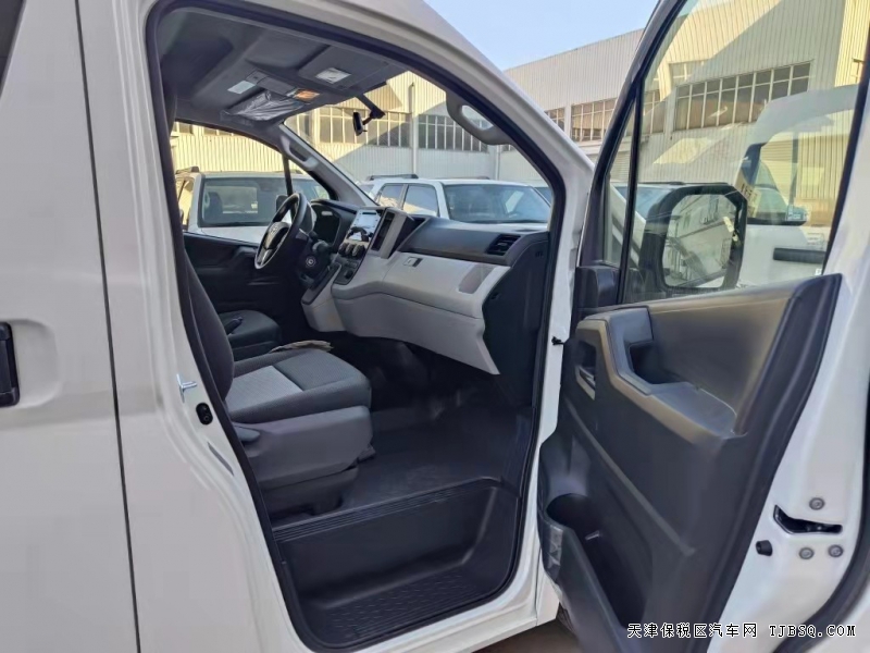 21款丰田海狮9座版商务车  港口现车大放价