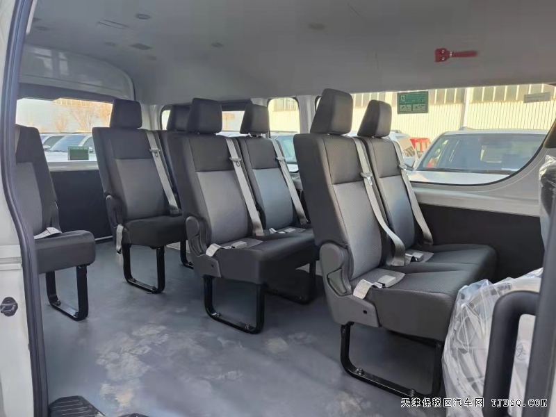 21款丰田海狮9座版商务车  港口现车大放价