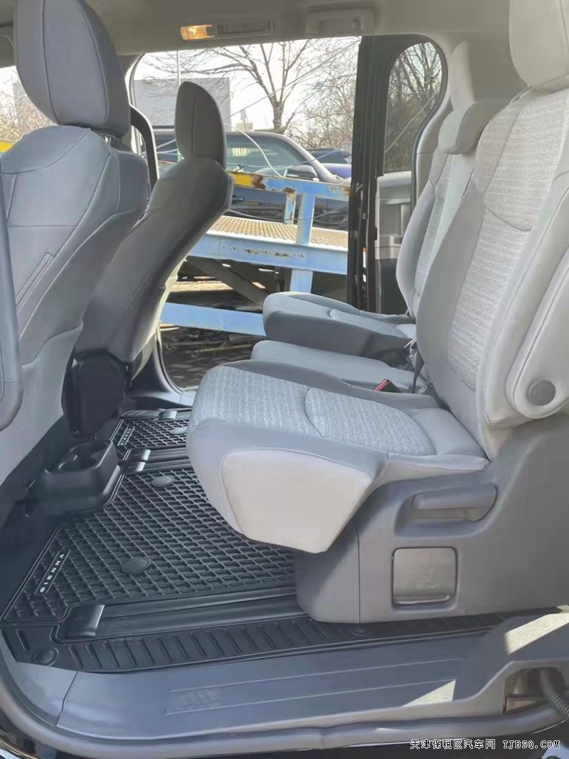 21款丰田塞纳 2.5 油电混合四驱LE 天津港大降价