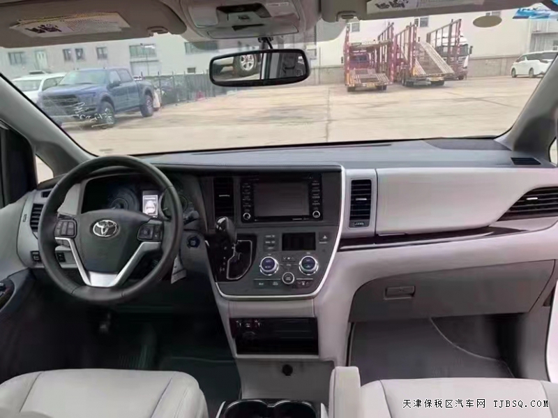 20款 丰田塞纳3.5L七座两驱真皮座椅  津港大降价