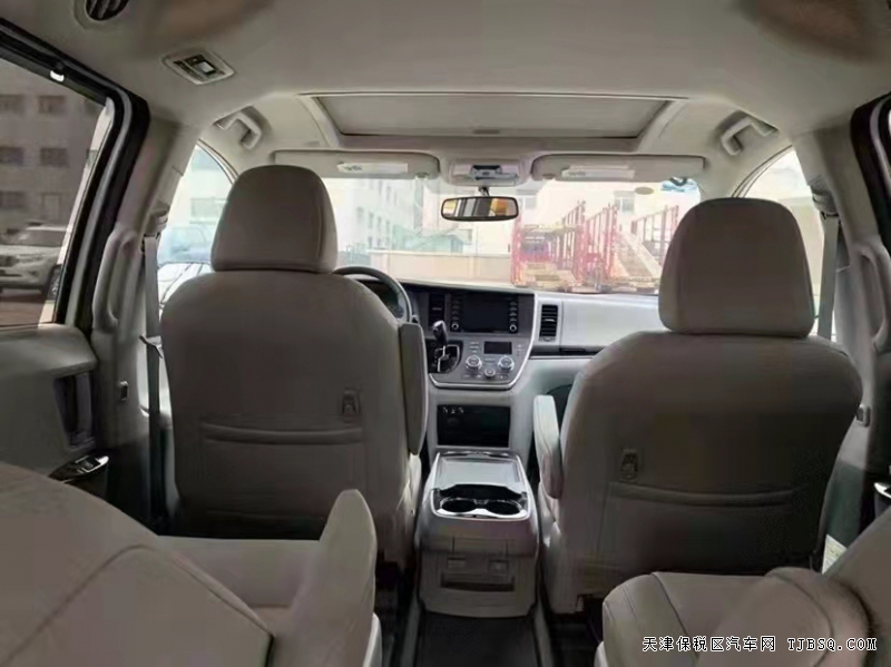 20款 丰田塞纳3.5L七座两驱真皮座椅  津港大降价