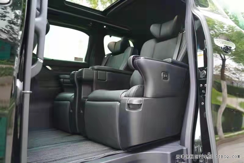 20款雷克萨斯LM350 七座 国六现车价格